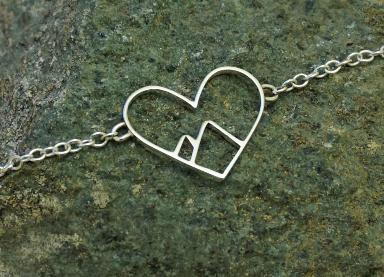 love the mountains bracelet