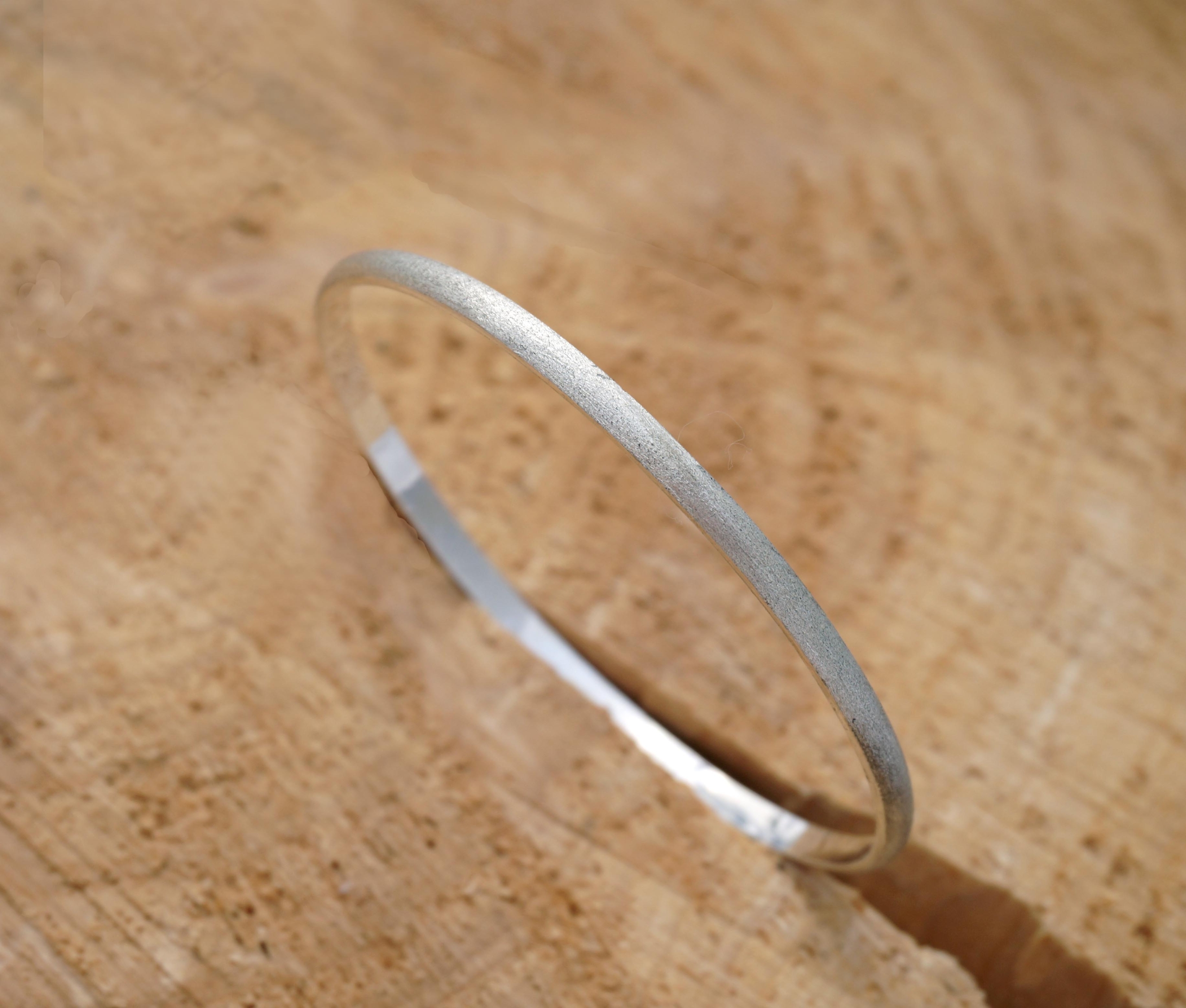 Frosted bangle