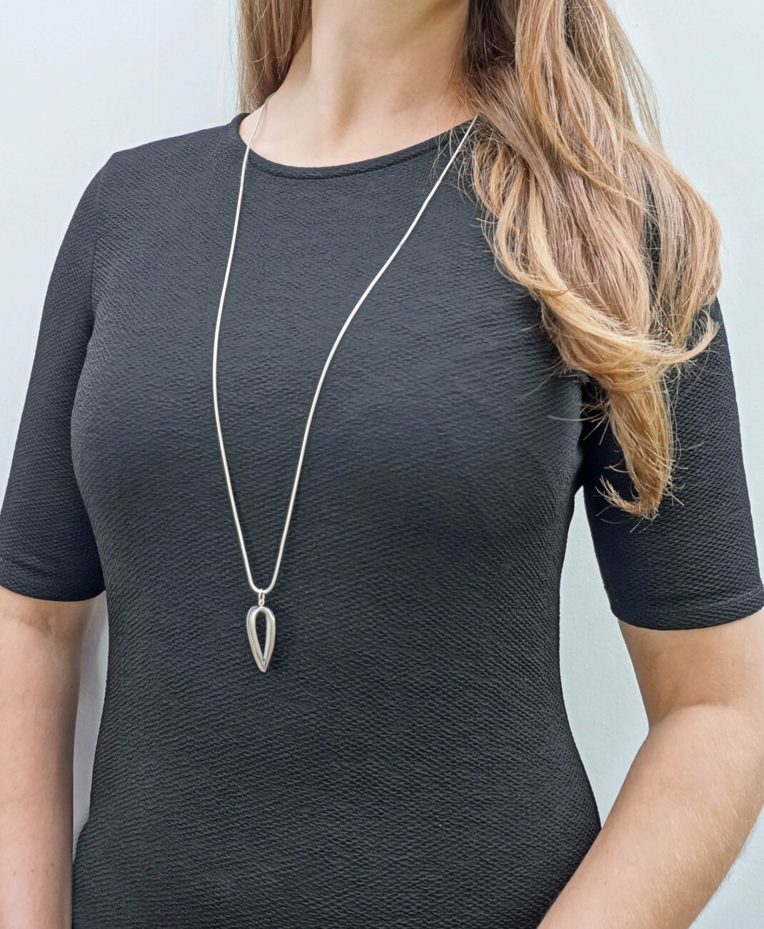 Teardrop Chunky Cage Layering Necklace Teardrop Cage Petite Layering Necklace, minimalist drop pendant, geometric simple jewellery Teardrop Chunky Cage Layering Necklace Teardrop Cage Petite Layering Necklace, minimalist drop pendant, geometric simple jewellery