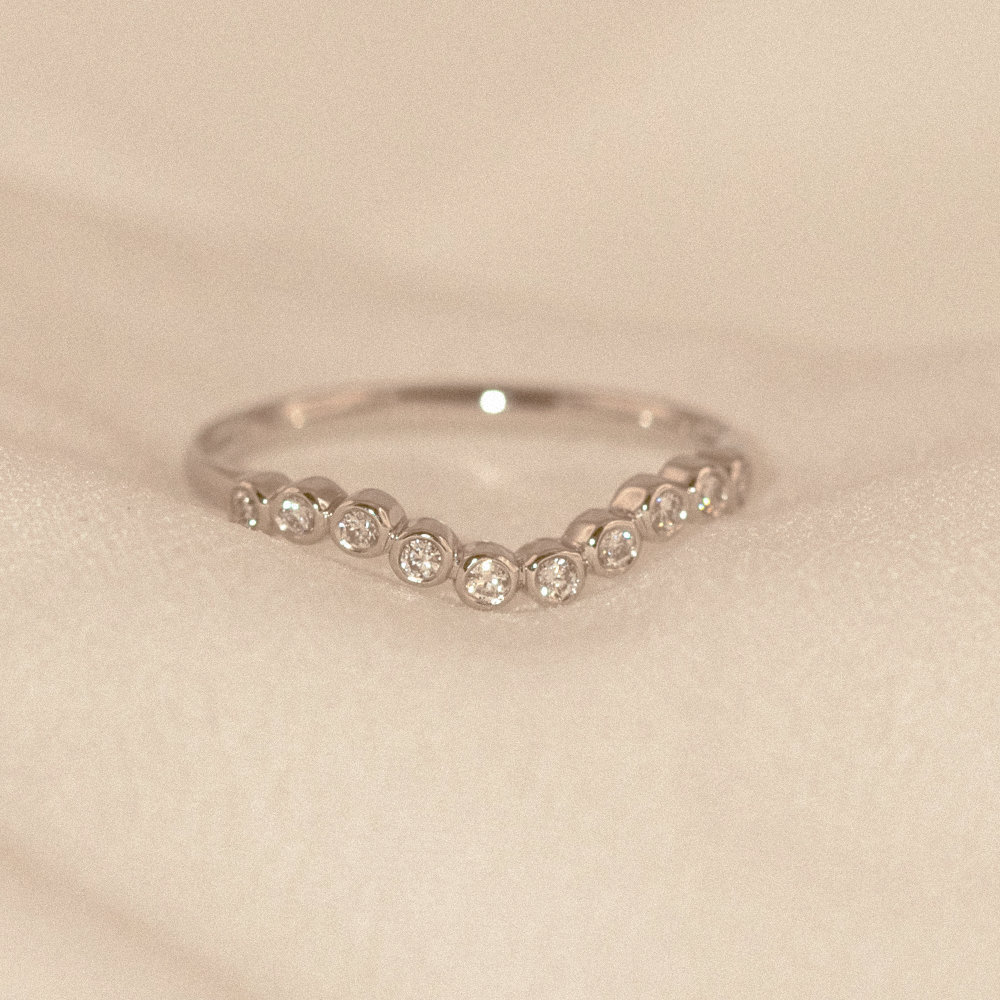 Christina Wave wedding band