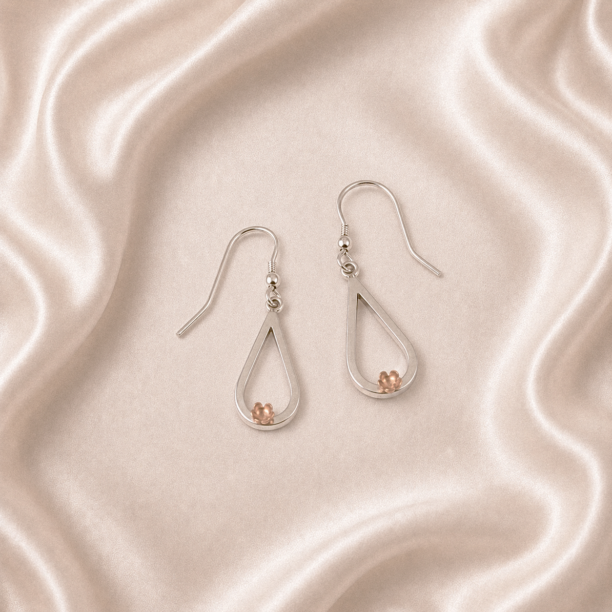 EDIT the rose gold blossoms need moving more to the outter edges